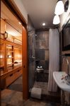 exterieur maison wagon salle de bain