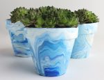 pots avec peinture acrylique