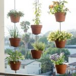 idées de jardinage fines pots de fleurs suspendus